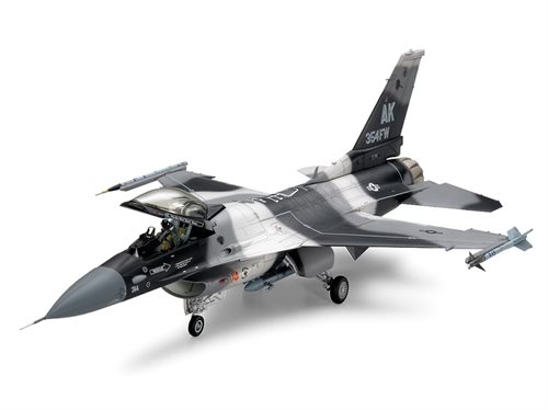 Tamiya 61106 F-16C/N "AGGRESSOR/ADVERSARY" - 1:48