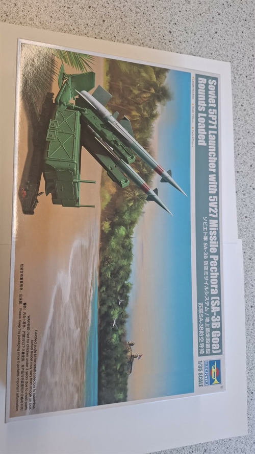 Trumpeter 02353 Soviet 5P71 Launcher with 5V27 Missile Pechora (SA-3B Goa)