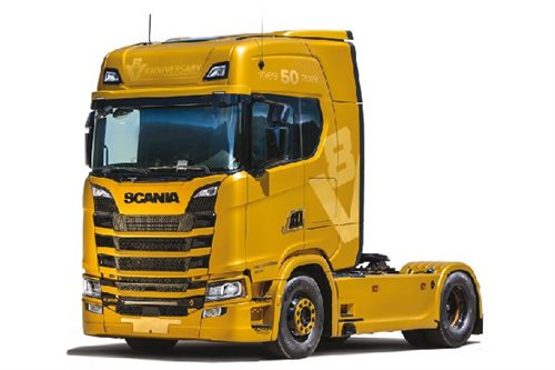 Italeri 3927S SCANIA S730 HIGHLINE 4X2 1/24