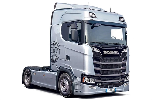 Italeri 3971S Scania S770 4x2 normal roof "grey cab" 1/24