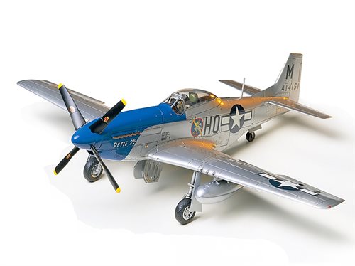 Tamiya 61040 NORTH AMERICAN P-51D MUSTANG - 1:48