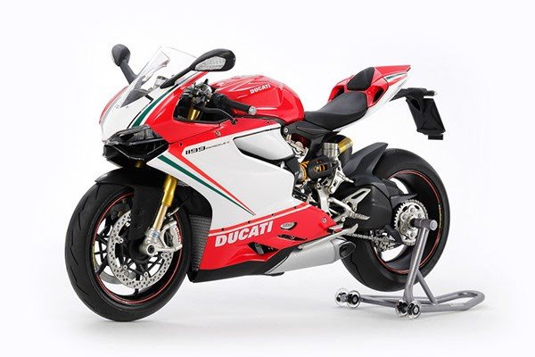 Tamiya 14132 DUCATI 1199 PANIGALE S TRICOLORE 1/12