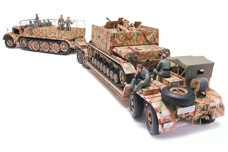 Tamiya 35246 GERMAN "FAMO" & TANK TRANSPORT - 1:35