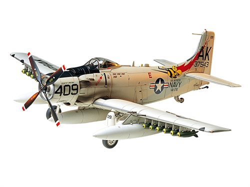 Tamiya 61058 DOUGLAS SKYRAIDER AD-6 (A-1H) - 1:48
