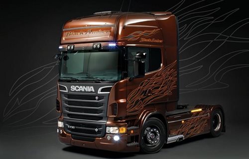 Italeri 3897S Scania R730 "Black Amber" - 1:24