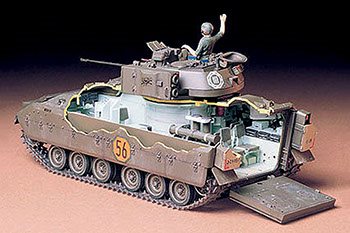 Tamiya 35132 US M2 Bradley IFV - 1:35