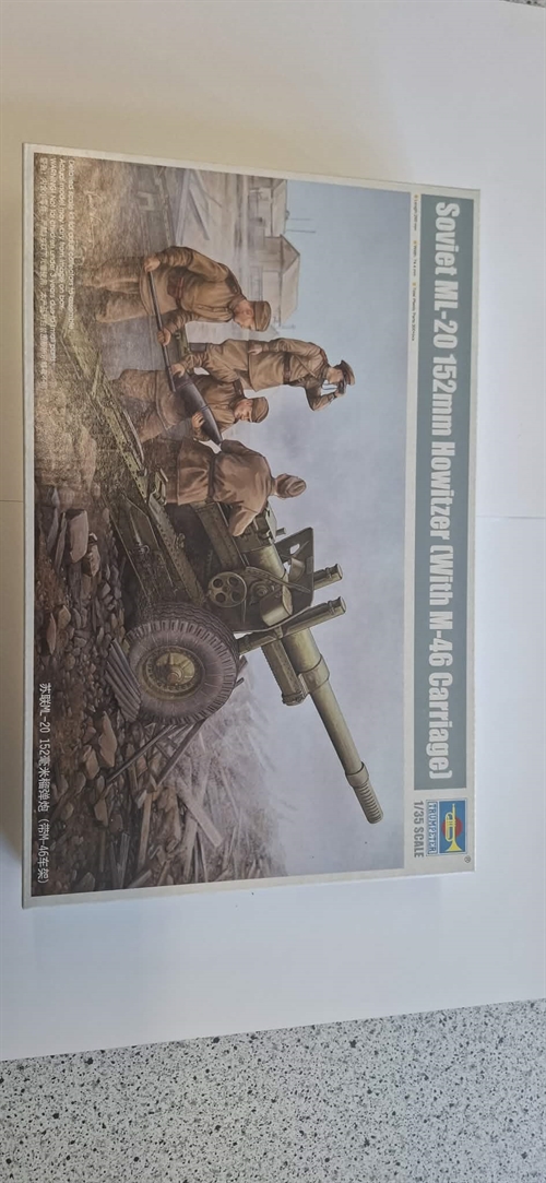 Trumpeter 02324 Soviet ML-20 152mm Howitzer (with M-46 Carriage)