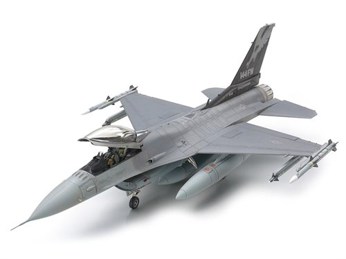 Tamiya 61101 LOCKEED F-16C (BLOCK 25/32) - 1:48