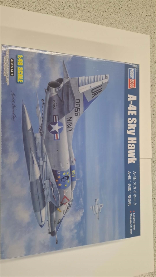 Hobbyboss 81764 A-4E Sky Hawk 